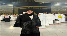 رضوى الشربيني تؤدي مناسك العمرة والجمهور يتفاعل معها.. «رمضان كريم»