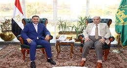 محافظ القليوبية يعقد اجتماعا للارتقاء بمنظومة النظافة ومنع وصول المخلفات للطريق العام
