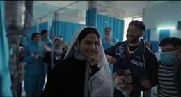 جلسة علاج كيمائي تتحول إلى فرحة استثنائية في مسلسل سوا سوا.. ماذا فعل أحمد مالك؟