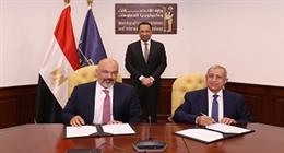 وزير الاتصالات يشهد توقيع شراكة بين الأكاديمية العربية للعلوم وشركة إي آند مصر