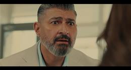 هالة تفاجئ ياسر جلال في أبو ظبي وتهدد بفضحه خلال الحلقة 8 من مسلسل كلهم بيحبوا مودي