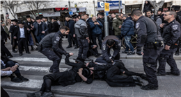 اشتباكات بين شرطة الاحتلال الإسرائيلي والحريديم في القدس المحتلة رفضا للتجنيد