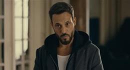 لوحة فنية.. خطة يوسف الشريف للتقرب من كمال أبو رية في الحلقة 8 من مسلسل فن الحرب