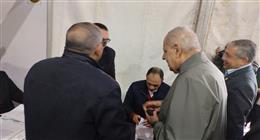 إبراهيم محلب يدلي بصوته في انتخابات التجديد النصفي لنقابة المهندسين