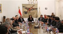 وزيرة الثقافة تبحث مشروعات تعزيز الوعي بقيمة التراث الوطني