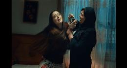 أحداث مسلسل درش الحلقة 10.. عايدة رياض تهدد ابنتها بسبب علاقة حب 
