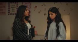 آيتن عامر تنقذ تيا بعد مأزق سرقتها لخزينة والدها خلال الحلقة 10 من مسلسل كلهم بيحبوا مودي