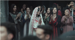 مسلسل صحاب الأرض الحلقة 10.. الصحفية الأمريكية تغير موقفها وتنحاز لغزة 
