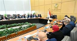 وزير الإسكان يوجه بزيادة الاعتماد على المنتج المحلي في تنفيذ المشروعات 