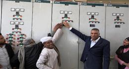 محافظ أسوان يدشن التشغيل التجريبي لمحطة الصرف الصحي بالفوزة