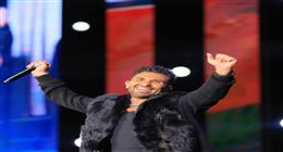 أبناء أحمد سعد يشاركونه أداء أغنية «مكسرات» في إحدى الحفلات