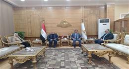 رئيس جامعة بنها يبحث مع نقابة الصيادلة الإجراءات التنفيذية لتأسيس «كلية صيدلة»