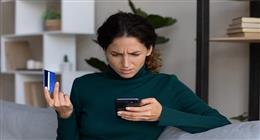 تحذير لمستخدمي آيفون.. كيف يُسرق حسابك البنكي دون الضغط على أي رابط؟