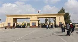 معبر رفح يستقبل دفعة جديدة من الفلسطينيين العائدين إلى قطاع غزة