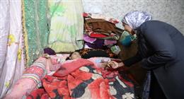 محافظ أسوان يتدخل لعلاج الطفلة «رودينا» بعد سقوطها في بالوعة صرف صحي