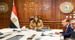 وزيرة التنمية المحلية تترأس غرفة عمليات لمتابعة تعريفة المواصلات.. وتوجّه بالتصدي للمخالفات