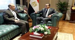وزيرا الصحة والاستثمار يبحثان تطوير وتوسيع منظومة التأمين الصحي الشامل 