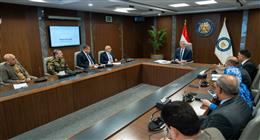 وزير البترول يبحث تنفيذ آلية المسح الجوي الشامل للمعادن في مصر