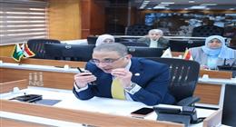 محافظ الجيزة يتابع انتظام مواقف السرفيس ومحطات الوقود عبر الشبكة الوطنية للطوارئ