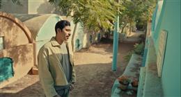 مشهد مؤثر لأحمد رمزي في مسلسل فخر الدلتا.. هل يشعر الميت بمن يزوره ويسمعه؟