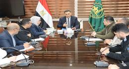 محافظ القليوبية يبحث سبل تعزيز منظومة المواصلات بالمدن 