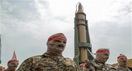 الحرس الثوري الإيراني: قصفنا الأسطول الأمريكي الخامس بصواريخ ومسيرات دقيقة