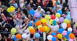 تهنئة العيد للأهل والأقارب.. «عبر عن فرحتك وامتنانك للآخرين»