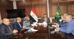 محافظ القليوبية يناقش تقنين أوضاع سيارات «السوزوكي» والتوكتوك