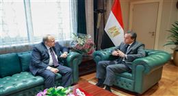 وزير الصحة ورئيس هيئة الدواء يبحثان توافر أدوية الأمراض المزمنة وتوطين الصناعة