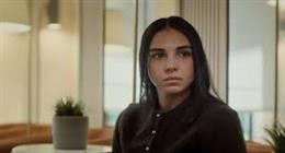 محمد حاتم يحاول الكشف عن شخصية آمنة في الحلقة 12 من مسلسل عرض وطلب 
