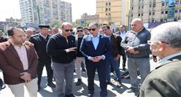 محافظ الجيزة يتفقد موقف السرفيس للتأكد من الالتزام بتعريفة الركوب الجديدة