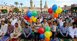 هل صلاة العيد تسقط الجمعة؟.. الأزهر للفتوى يجيب