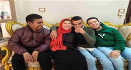 محافظ المنوفية يهنئ عصمت عبد الحليم بعد فوزها بلقب الأم المثالية 2026