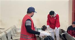 الهلال الأحمر يستقبل الجرحى الفلسطينيين في معبر رفح.. ويدفع بقافلة «زاد العزة» 160