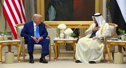 في اتصال مع رئيس الإمارات.. ترامب يدين هجمات إيران على المنطقة