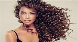 خطوات عمل الشعر الكيرلي في المنزل.. مش هتحتاجي صالونات تجميل