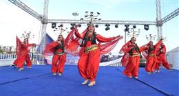 عروض الفنون الشعبية تضىء مسرح البالون في عيد الفطر