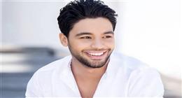لفتة إنسانية من أحمد جمال لفتاة تعرضت لموقف محرج بسبب لوحة فنية