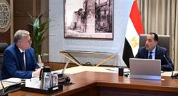 رئيس الوزراء يستعرض مع وزير البترول خطة حفر 100 بئر استكشافية وتأمين مخزون الوقود