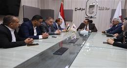 محافظ سوهاج يتابع تطورات الأحوال الجوية من مركز سيطرة الشبكة الوطنية للطوارئ