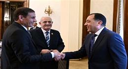 مدبولي يوجه الوزراء والمحافظين بضرورة تعزيز التواصل مع البرلمان بغرفتيه والحرص علي حضور الجلسات