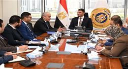 «الصناعة» تبحث مع مجموعة العربي ضخ 480 مليون دولار استثمارات في المنوفية