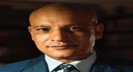 محمود عزت.. أفعى القطبيين
