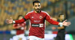 إعلامي يكشف تفاصيل إصابة كريم فؤاد في مباراة الأهلي والمقاولون.. صدمة جديدة