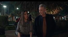 قصة حب محمود حميدة في فرصة أخيرة.. كيف يقنع الأب أبنائه بحقه في الزواج مرة أخرى؟