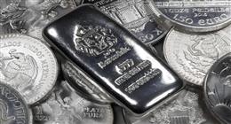 أسعار الفضة عالميا تتعافى وتتجاوز 82 دولارا