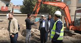 رئيس «مياه المنيا» يتفقد محطة تخليص الحديد والمنجنيز بقرية تندة 