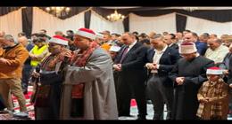 بحضور وزير الأوقاف ومحافظ المنيا.. طه النعماني يؤم المصلين في العشاء والتراويح 