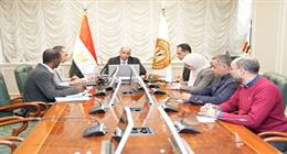 وزير العمل يتابع الموقف التنفيذي لمنصة الخدمات الإلكترونية بالعاصمة الإدارية