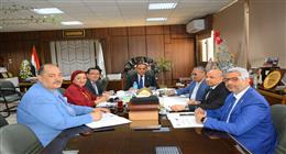 جامعة أسيوط تضع ضوابط لنقل أعضاء هيئة التدريس حفاظا على الكفاءة والتوازن